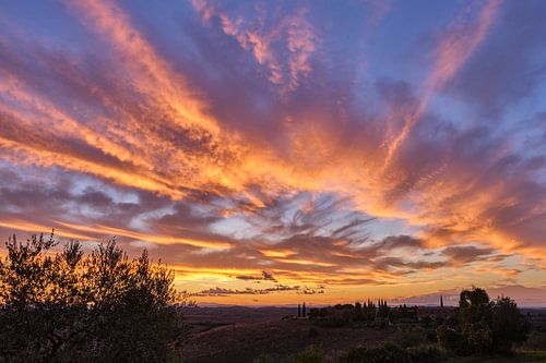 Sunset in Tuscany by Jan Kooreman