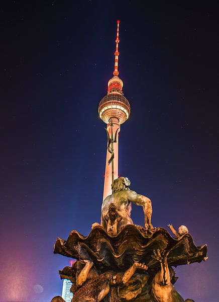 Berlin Fernsehturm by Dennis Van Donzel