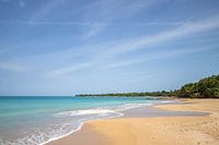 Plage de sable des Caraïbes en Guadeloupe, Plage de Clugny