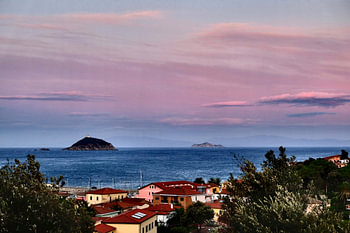 Lever de soleil sur Cavo