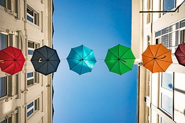 Paraplu's in de zon van Stefan Klettke