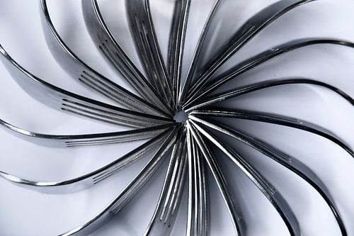 Forks in the form of a sun