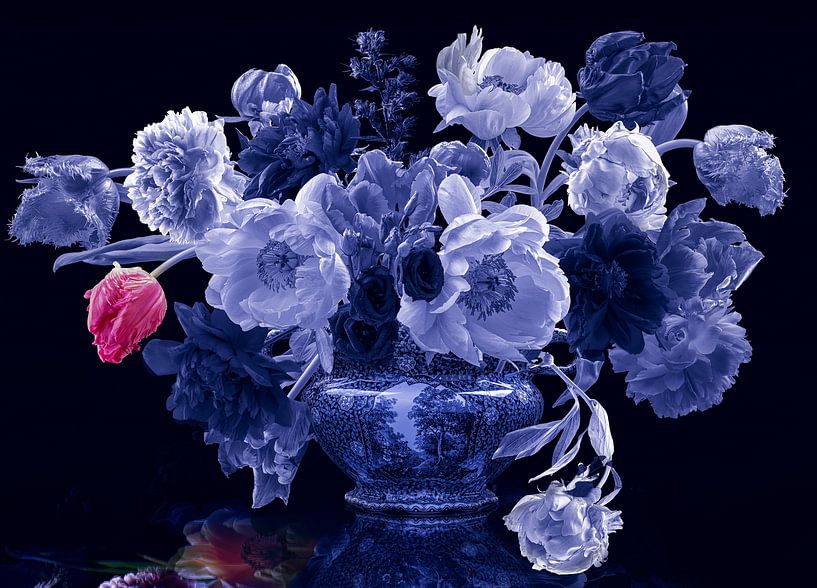 Nature morte "Delfts fleuris bleu et rouge". par Willy Sengers