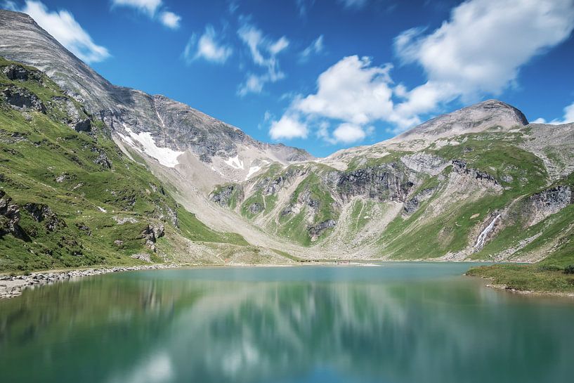 Lac de montagne en Autriche par Ilya Korzelius