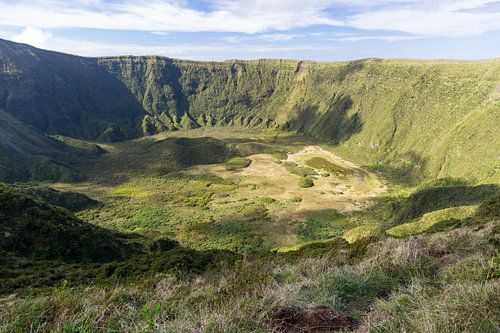 La Caldeira  gelegen in het midden van het eiland Faial  is een vulkaankegel 