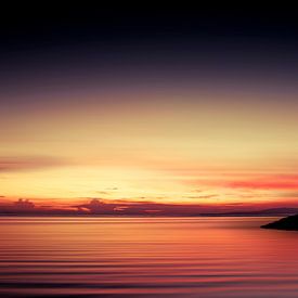 Repos matinal - Lever de soleil sur la mer - Bali - Indonésie sur Dirk Wüstenhagen