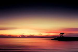 Ochtendrust - Zonsopgang over zee - Bali - Indonesië van Dirk Wüstenhagen