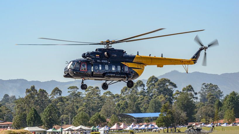 Vertical de Aviación Mil Mi-171A Baikal. by Jaap van den Berg
