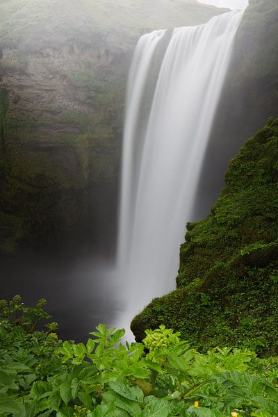 Skógafoss - Island von Arnold van Wijk