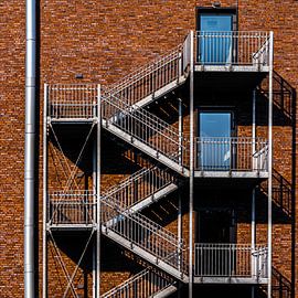 Fassade mit Freitreppe von Dieter Walther