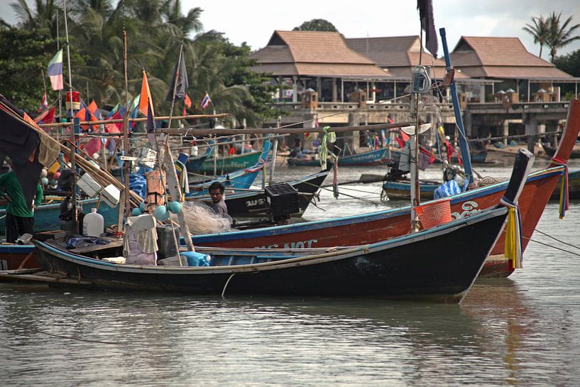 Vissersboten op Ko Samui - Thailand van t.ART