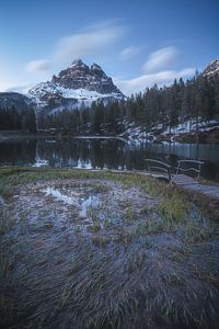 Dolomites Lago di Antorno le soir