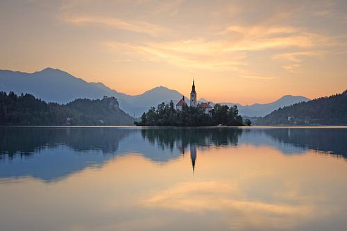 Der Bleder See in der Morgendämmerung - Wunderschönes Slowenien