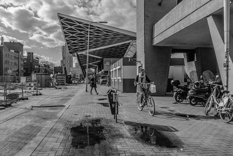 Tilburg station by Freddie de Roeck