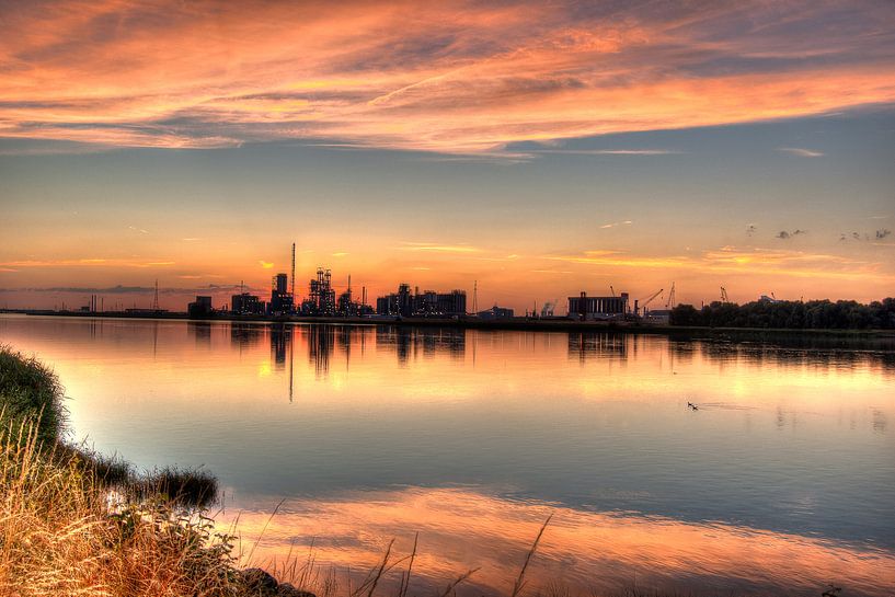 Sundown in Antwerp harbor van m 0nt2