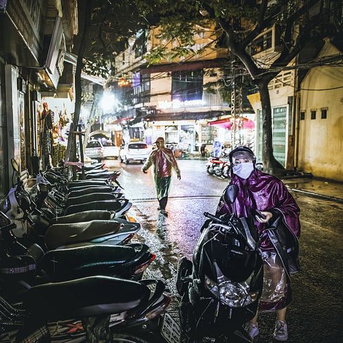 Eine regnerische Nacht in Hanoi, Vietnam