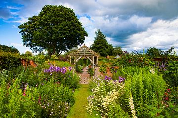 Wollerton Old Hall Gardens, Shropshire, England von Lieuwe J. Zander