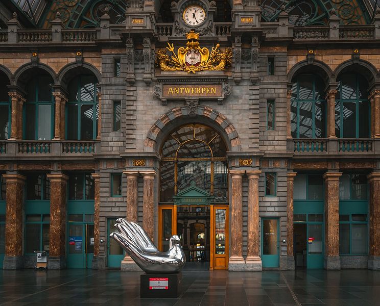 Antwerp Central Station (also called Central Station, Middenstatie or Spoorwegkathedraal by the loca by Jolanda Aalbers