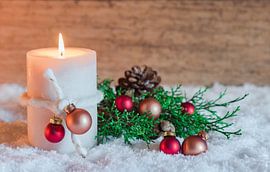 Advent and Christmas candle with ornament and decoration by Alex Winter