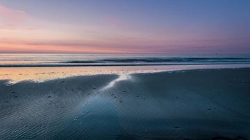 Blaue Stunde an der Küste von Bram Veerman