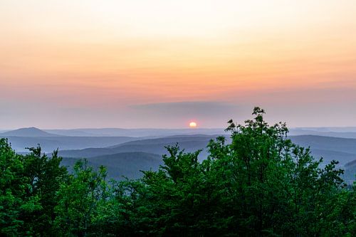 Zomer fietstocht door het Schmalkalden platteland naar Werratal bij Breitungen - Thüringen - Duitsland