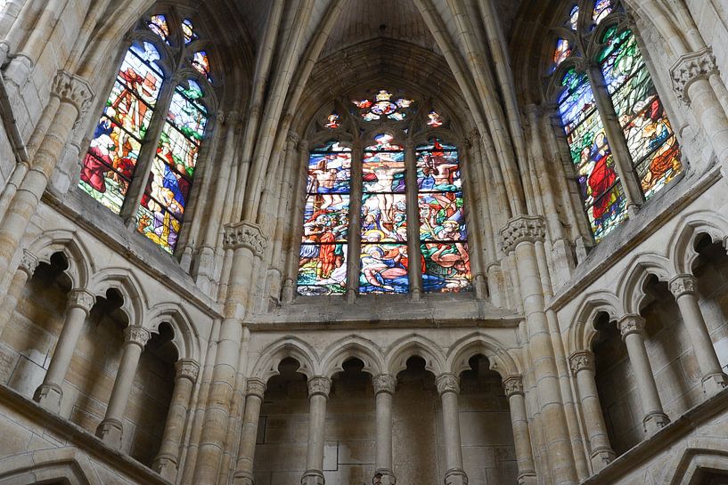 Notre Dame in Epine, stained glass windows van Jan Fritz