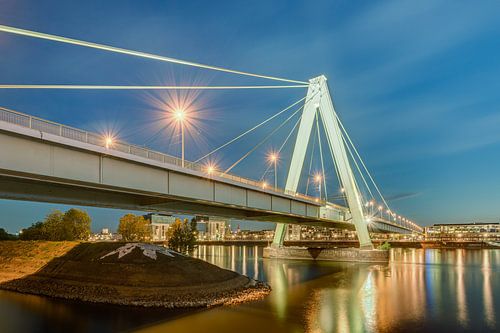 Severinsbrücke in Cologne in the evening
