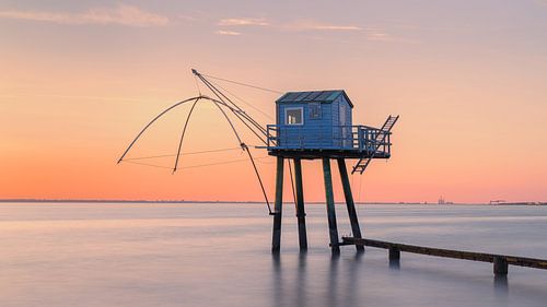 Vissershut bij zonsondergang in Saint-Michel-Chef-Chef, Loire-Atlantique, Frankrijk