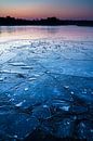 Frozen lake van Steven Driesen thumbnail