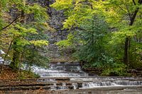 landschap van waterval in de staat New York in de herfst