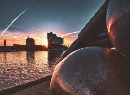Hamburg - Elbphilharmonie (Elphi) at sunrise