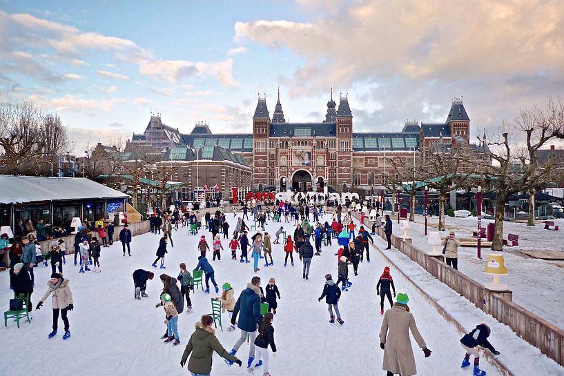 Amsterdam winter ice cream Museumplein by Marianna Pobedimova