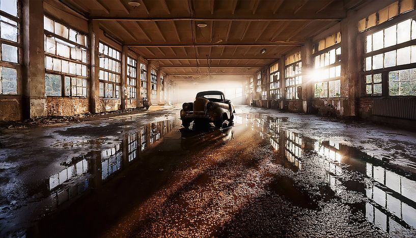 Hall Lost Place avec voiture brune par Mustafa Kurnaz