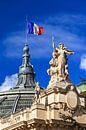 Grand Palais met Franse vlag van Dennis van de Water thumbnail