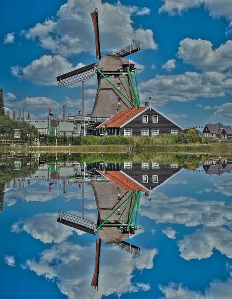 Réflexion sur l'eau, Zaanse Schans, Pays-Bas par Maarten Kost