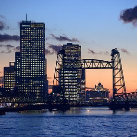 Sonnenuntergang Skyline Rotterdam von Rick Keus