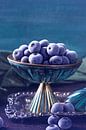 12549285 Blauwe bessen op een vintage zilveren schaal van BeeldigBeeld Food & Lifestyle thumbnail