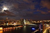 Mond und Wolken über Rotterdam von Marcel van Duinen Miniaturansicht