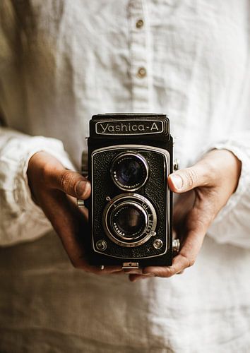 Old camera by Melanie Schat