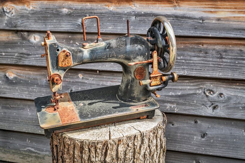 Alte Nähmaschine von Gunter Kirsch