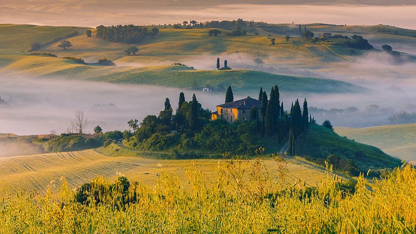 Zonsopkomst bij Podere Belvedere, Toscane, Italië van Henk Meijer Photography