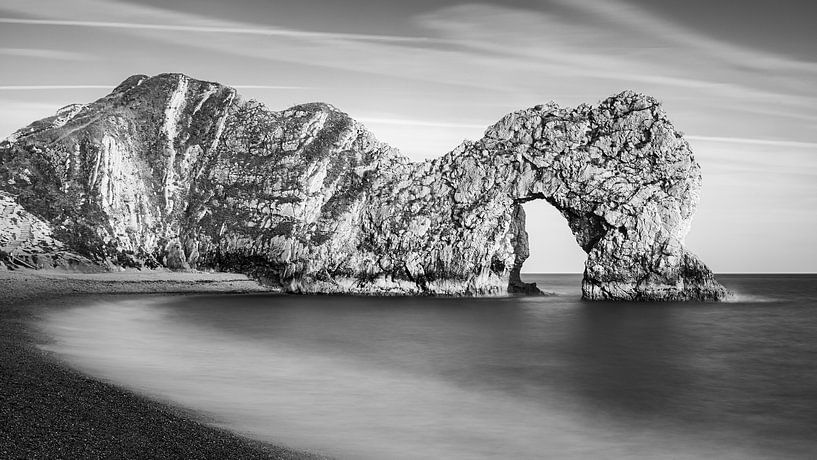 Durdle Door en noir et blanc, Dorset, Angleterre par Henk Meijer Photography