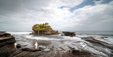 Tanah lot temple at high tide by Lex Scholten