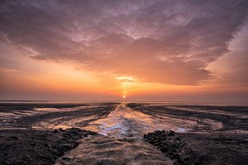 Zonsopkomst over de Dollard bij Punt van Reide van Rick Goede