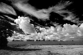 Clouds play on the dike