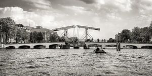 "Eine Brücke, können Sie zurück .." (The Skinny Bridge in Amsterdam) von Hans Brinkel