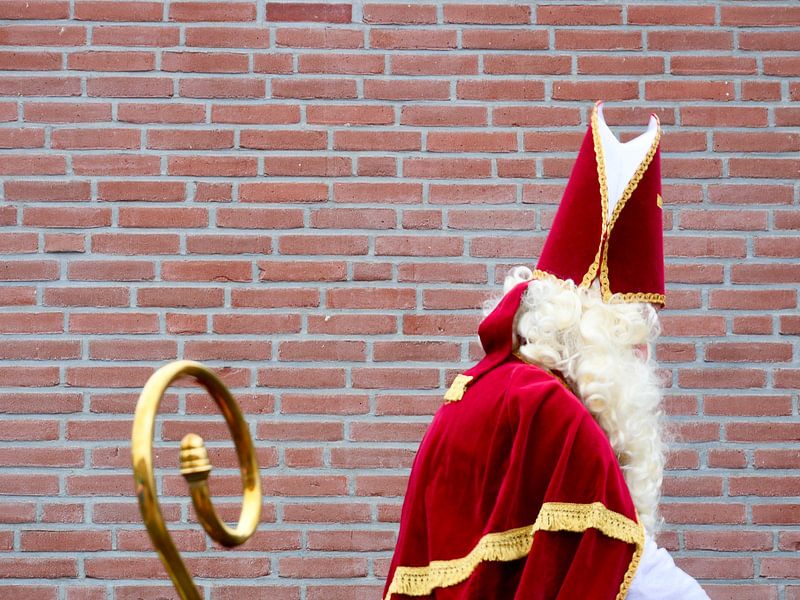 Sinterklaas met zijn staf van Judith van Wijk