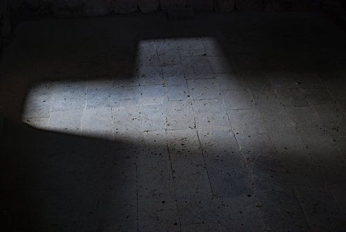Lichtinval in Khor Virap in Armenië. (kleurenfoto)