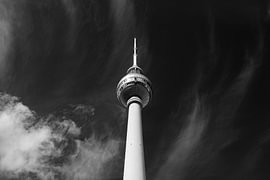La tour de télévision de Berlin sur Framed by Elisabeth