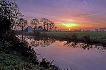 Schleuse bei Sonnenaufgang